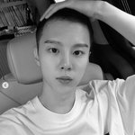 [드루와] 김우석, 까까머리 군인 됐다..'곰신' ︎강나언 <b>배웅</b>받았나