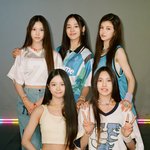 데뷔 초에 찍었던 사진 재현한 뉴진스