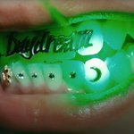 <b>MZ</b> 힙스터 힙합 뱀파이어가 찰떡인 남돌