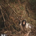 윈터 홀리데이 컬렉션 입고 화보 찍은 안유진