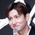 11월 4일자 민호 솔로앨범 발표 특별 <b>mc</b> 최강창민 미모
