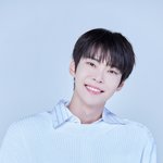 [단독] <b>NCT</b> 도영, 취약계층 어린이 위해 1억 기부…'시리도록...