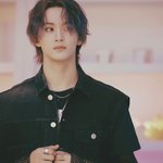 마크 얼굴 <b>완존</b> 작아서 부럽다..