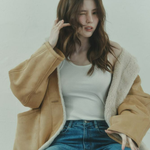 인상 '팍' 찌푸려도 미모는 여전…가을 여신의 카리스마 [<b>MD</b>스타]