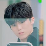 트레저 <b>박정우</b>는 분명 잘생긴얼굴아닌데