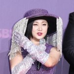 박나래 '나래식', 화제성 뜨겁네..누적 천만뷰 달성→인<b>급동</b> 쾌거