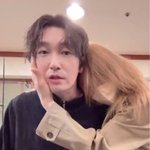 [댓글부탁해] 옥주현X<b>조승우</b>, 이렇게까지 가까웠나?..얼굴 매만지며...