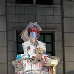 동덕여대 <b>흉상</b> 복구하는것만 몇천만원일듯