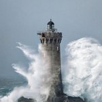 한달월급 600만원.