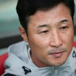[단독] 이을용, 경남<b>FC</b> 새 사령탑으로 유력…프로 지휘봉 잡는다