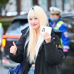 [사진]수능 응시하는 세이마이네임 소하,'엄지척'