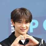 샤이니 민호, 음악방송서 '<b>Something</b> About U' 무대...