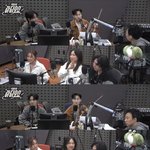 <b>자이로</b> "라이즈 원빈 기타 가르치는 中…음악적 실력 뛰어나"(라디오쇼)