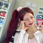 레드벨벳 조이, 볼하트 애교..<b>리본</b>바지도 어울리는 상큼함