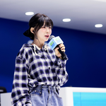 [포토] 팬미팅 무대 오른 '우정잉'