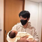 홍진호 겹경사 터졌다, <b>기흉</b>수술 회복 후 득녀‥김희철·김풍 축하...