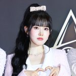 스테이씨 시은, 때로는 새침하게