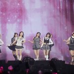 '4년만 완전체' 러블리즈, 눈물 참기 챌린지…"못할줄 알았는데"...