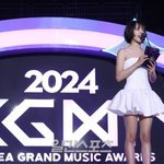 [어케생각해] [포토]김보라, 화이트 미니드레스로 청순하게