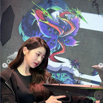 장원영, 총 든 채 집중··묘한 카리스마 '대박' [<b>SHOT</b>!]