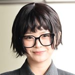 [현장포토] "안경도 찰떡"…하니, 귀여운 <b>숙녀</b>