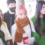 세이마이네임 히토미, ‘폭신폭신한 머플러 두른 핑크 빵토미’ (김포공항...
