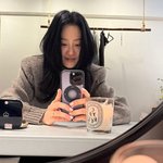 [모두드루와] 고현정, <b>MZ</b>감성 푹 빠졌어! 거울 <b>셀카</b> 완벽 정복!