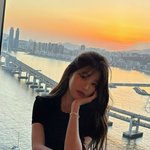 장원영, 부산서 보낸 일상 공개… 독보적인 인형 미모 '눈길'