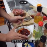 [댓글부탁해] 펌)직접 제육볶음 양념까지 만들어서 요리한다는 남돌...