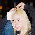 퍼플키스 <b>이레</b>, ‘팬이 준 편지 받고 감출 수 없는 햄찌 미소’...