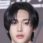 원빈 요즘 왜 자꾸 <b>귀척</b>함