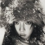 오늘 카리나 <b>프라다</b> 화보 추가 컷