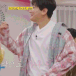 원빈 십오야에서 카리나 흘깃 쳐다본거 맞다니까...