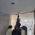 대놓고 범죄 저지르는중....