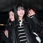 [댓글부탁해] 러블리즈 류수정 ‘공항에서 만난 반가운 팬들’[포토엔HD]