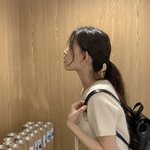 이 <b>사진</b> <b>속</b> 사람들 특징뭘까