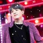 방탄 190421 작은것들을위한시 <b>슈가</b>