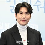 정우성, 혼란스러운 11월...신현빈과 열애설→문가비 子 <b>친부</b>까지