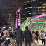 [모두드루와] 로또 <b>전단지</b> 나눠 준 남돌 그룹.jpg