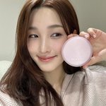 '최민환 성매매 폭로' 율희, <b>시련</b> 딛고 되찾은 미소..청순미 폭발