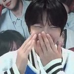 <b>리쿠</b> 웃는거 진짜 존니귀엽네..