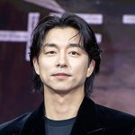 [현장포토] "완벽 그 자체"…공유, 인간 조각상