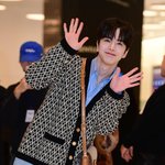 더보이즈 영훈, <b>탄성</b>을 부르는 멋짐...입술은 왜?[TEN포토+]