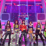 데뷔 무대 때랑 <b>달리</b> 의상 확 예뻐진 여돌