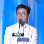 성공 후 욕망 폭발? “마마의 남자되고 파”[MAMA <b>AWARDS</b>]