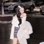 코트·신발까지 토끼 그잡채 출근룩’ (웬디의 영스트리트 출근길) [<b>HD</b>포토]