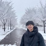 김충재, 정은채와 <b>첫눈</b> 데이트 했나..설경만큼 빛나는 비주얼