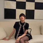 수지, 명품보다 빛나는 미모…각선미까지 완벽 [<b>DA</b>]