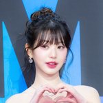 [T포토] 아이브 장원영 '하트를 하다니 러키비키잖아'