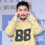 "사생활 확인 불가" 유병재, 인플루언서 열애설 진짜였다…결혼...